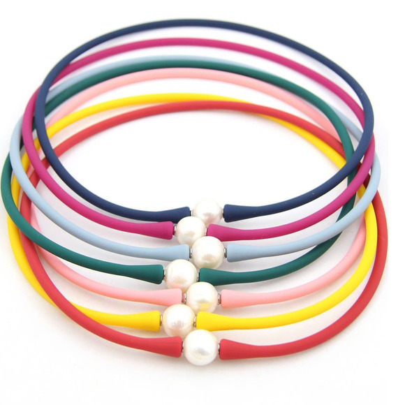 Janis The Pearl Silicone Freshwater Pearl Necklaces Waterproof Lemon Yellow - Picture 4 of 5